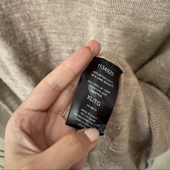 BADGLEY MISCHKA Tan Mockneck 100% Merino Wool Sweater - Picture 6 of 11